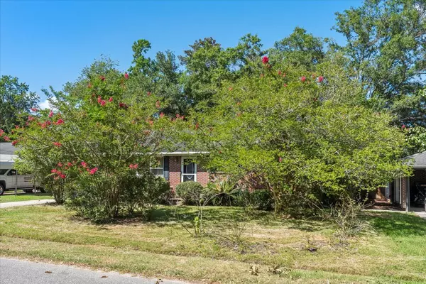 Hanahan, SC 29410,5810 Chaucer Dr