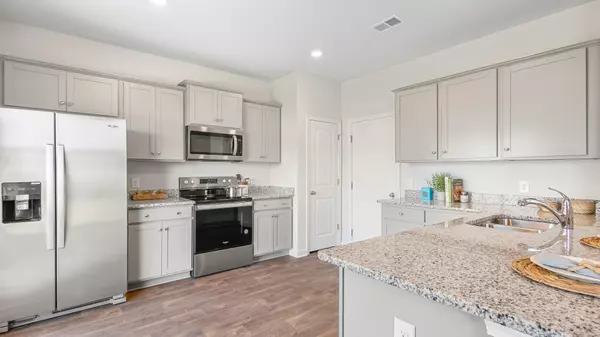 Summerville, SC 29486,528 Still Heights Ln
