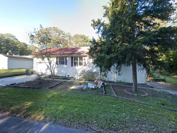 1106 Ruth Landolina Dr, Hanahan, SC 29410