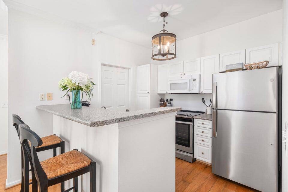 Charleston, SC 29492,130 River Landing Dr #7106