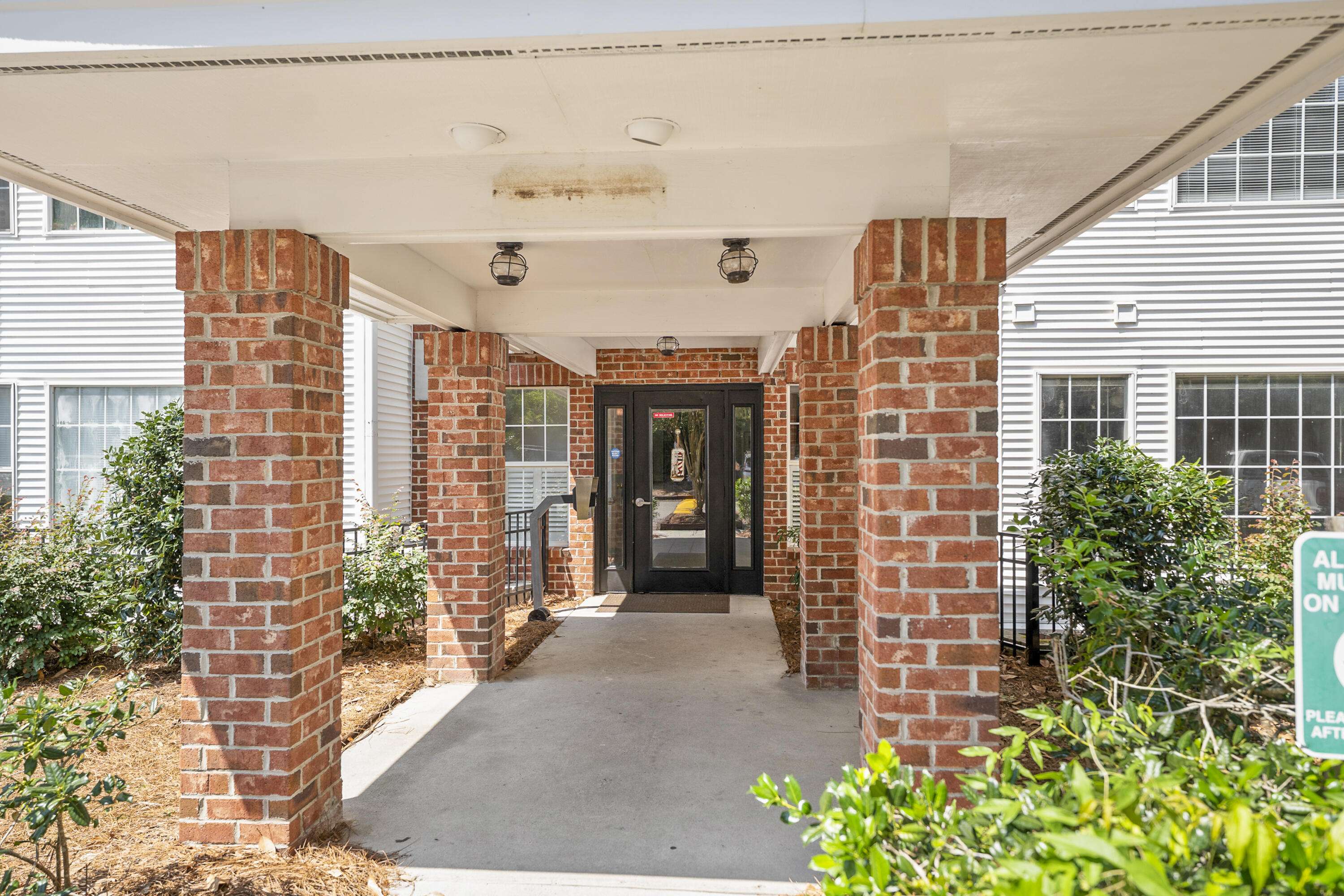 Port Royal, SC 29935,1231 Ladys Island Dr #116