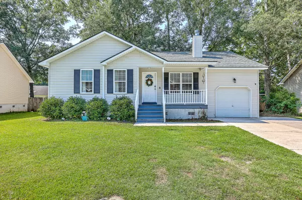 3104 Aspen Woods Ln, North Charleston, SC 29420