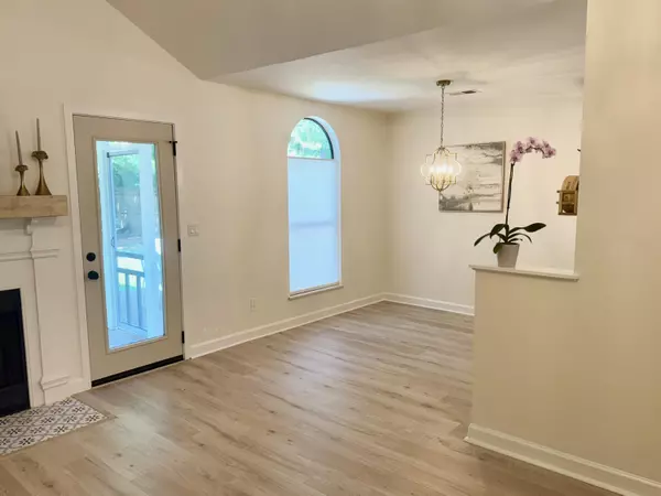 Mount Pleasant, SC 29466,2010 Armory Dr