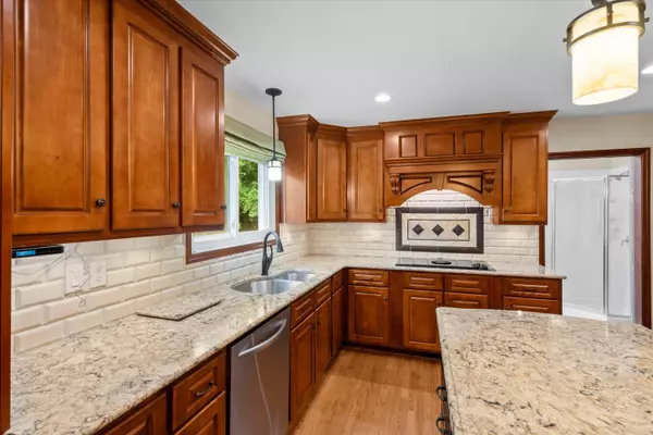 Charleston, SC 29414,7 Skyeman Dr