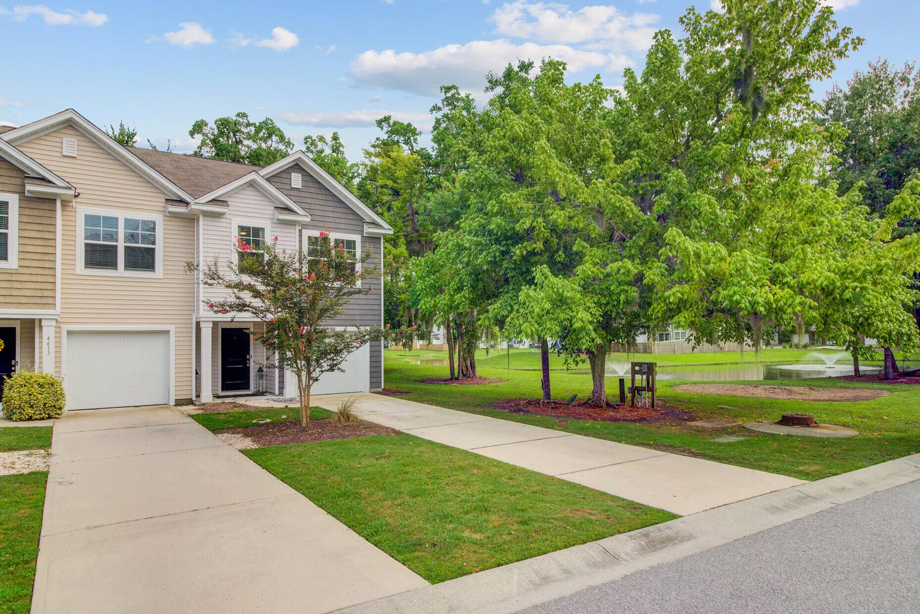 North Charleston, SC 29418,4615 Palm View Cir