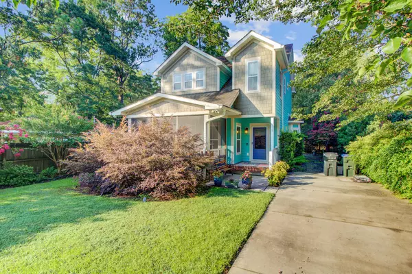 Summerville, SC 29483,612 W 3rd North St