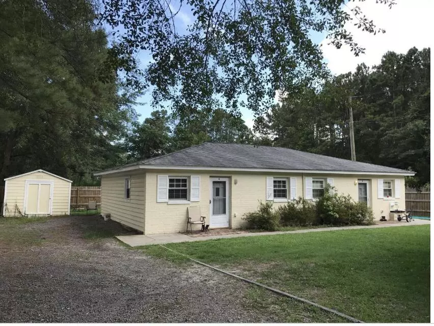 Summerville, SC 29483,921 Simmons Ave #A & B