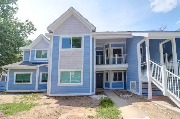 857 Liriope Ln #E, Mount Pleasant, SC 29464