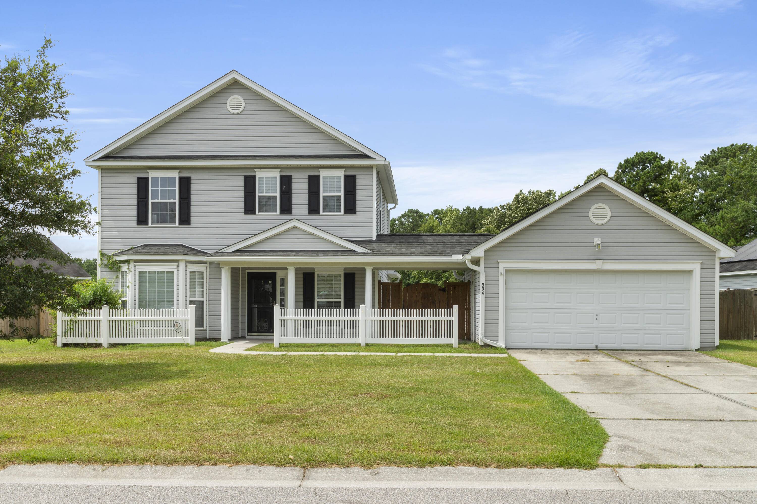 Summerville, SC 29485,304 Coosawatchie St
