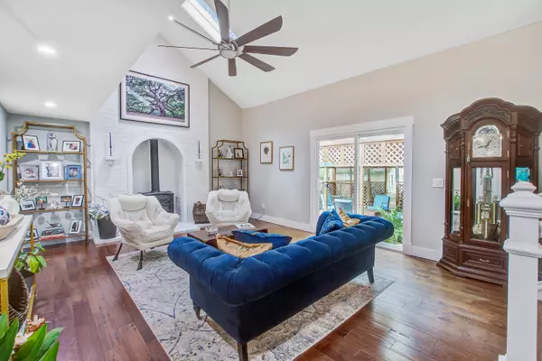 Summerville, SC 29483,110 Chaussee Blvd