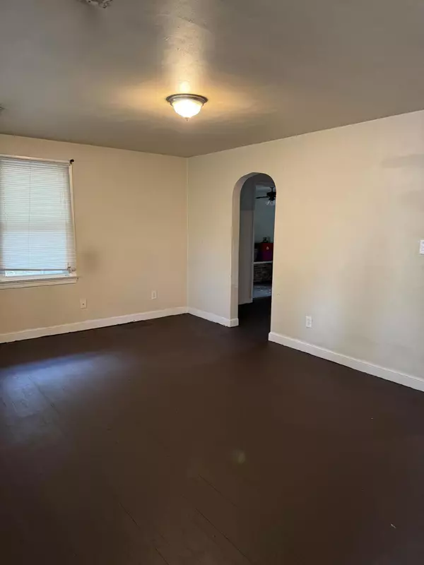 Hanahan, SC 29410,6019 Miami St