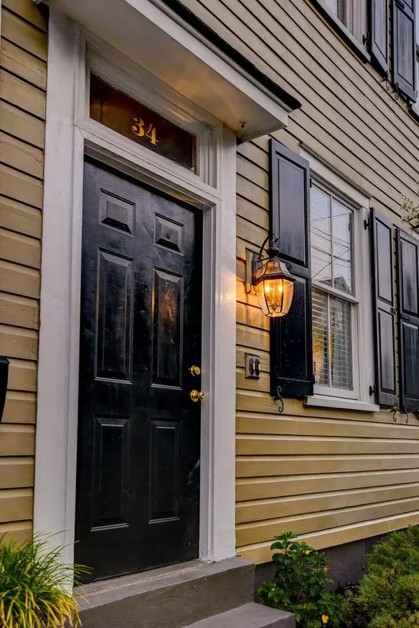 Charleston, SC 29403,34 Amherst St #A And B