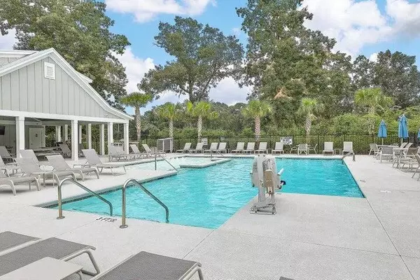 Hollywood, SC 29449,6053 Wilkes Pond Dr