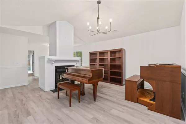 North Charleston, SC 29418,7920 River Birch Ln