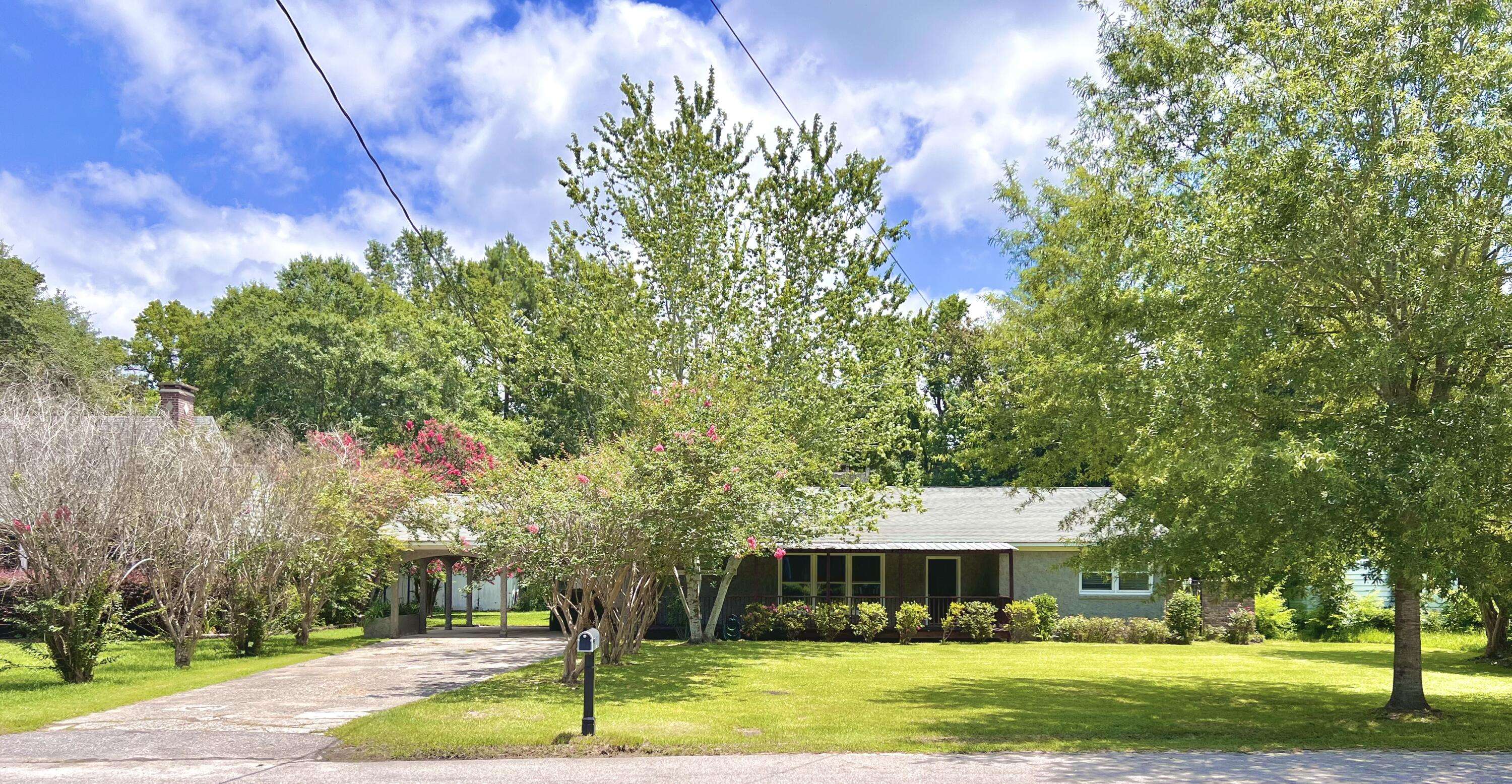 1108 Gilmore Ave, Holly Hill, SC 29059