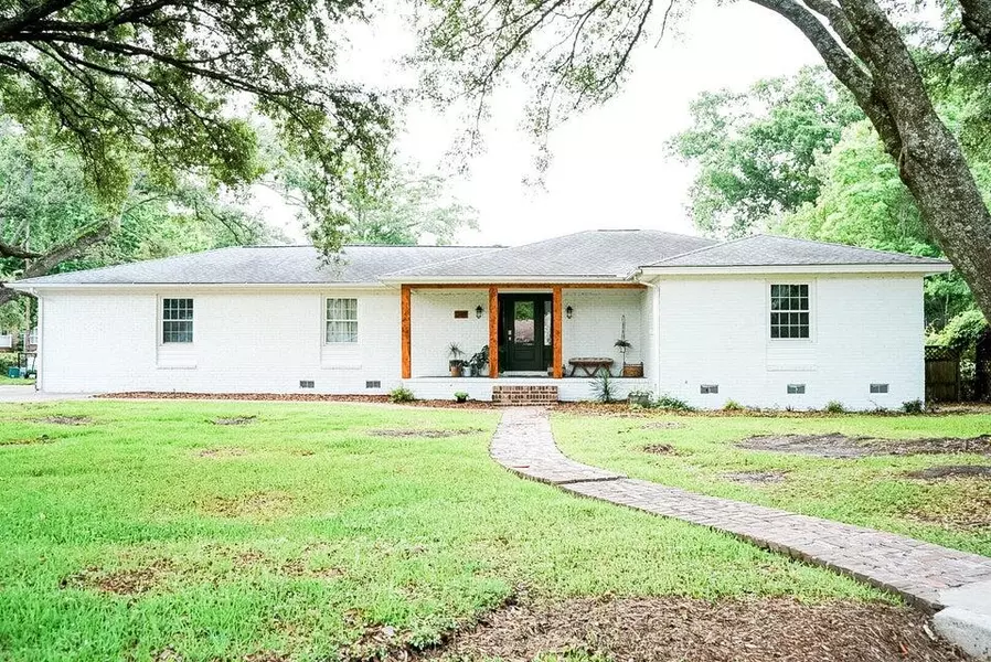 1149 Brookside Dr, Hanahan, SC 29410
