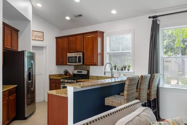 North Charleston, SC 29405,5217 Celtic Dr