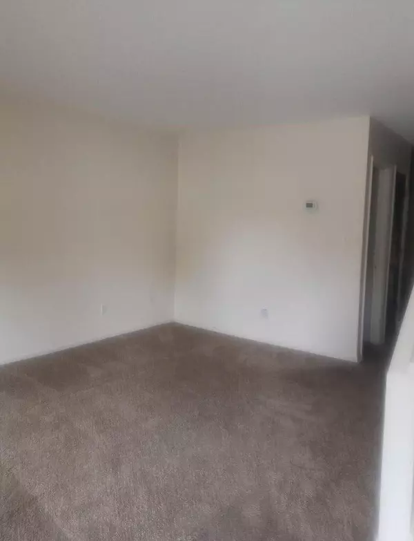 Summerville, SC 29483,106 Colonial Ct