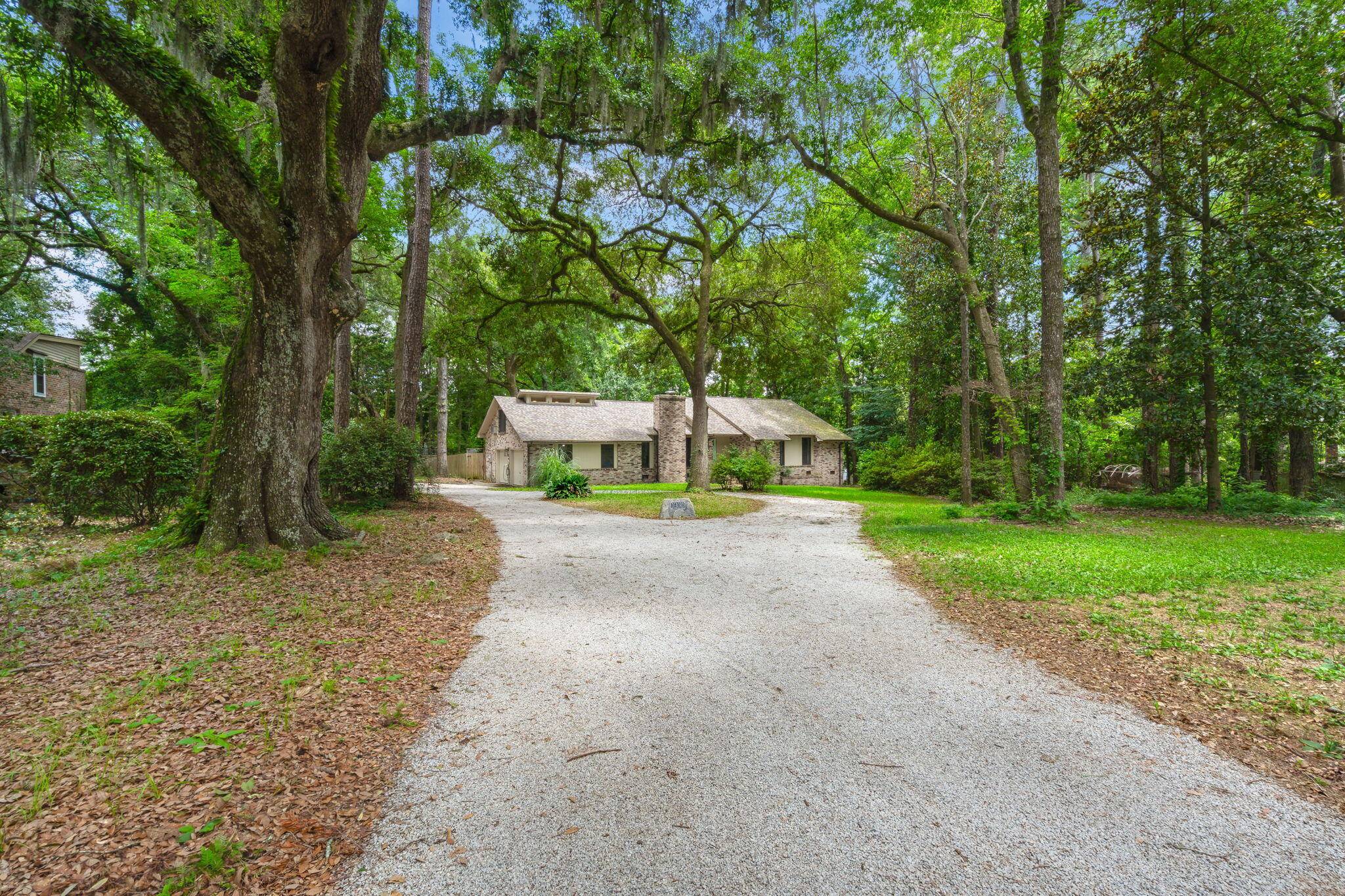 Summerville, SC 29485,127 Newington Rd