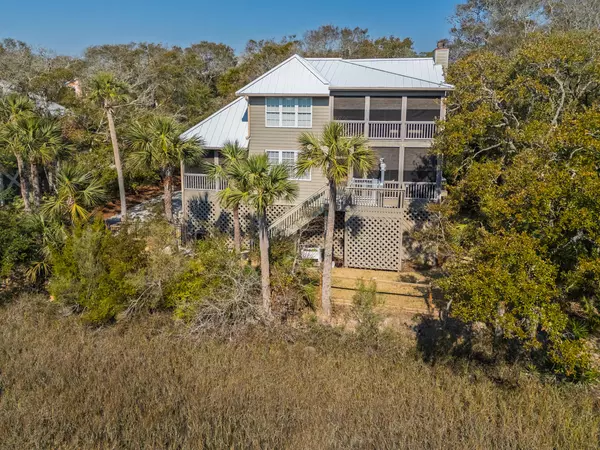 308 Jungle Rd, Edisto Beach, SC 29438