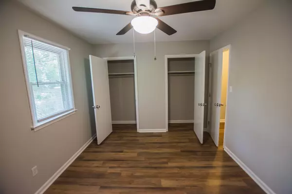 Summerville, SC 29483,107 W Richland St #D