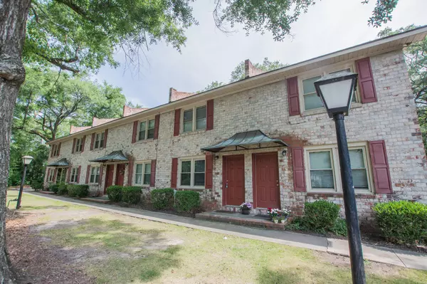 Summerville, SC 29483,107 W Richland St #D