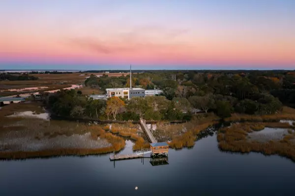 826 Curved Creek Ct, Charleston, SC 29412