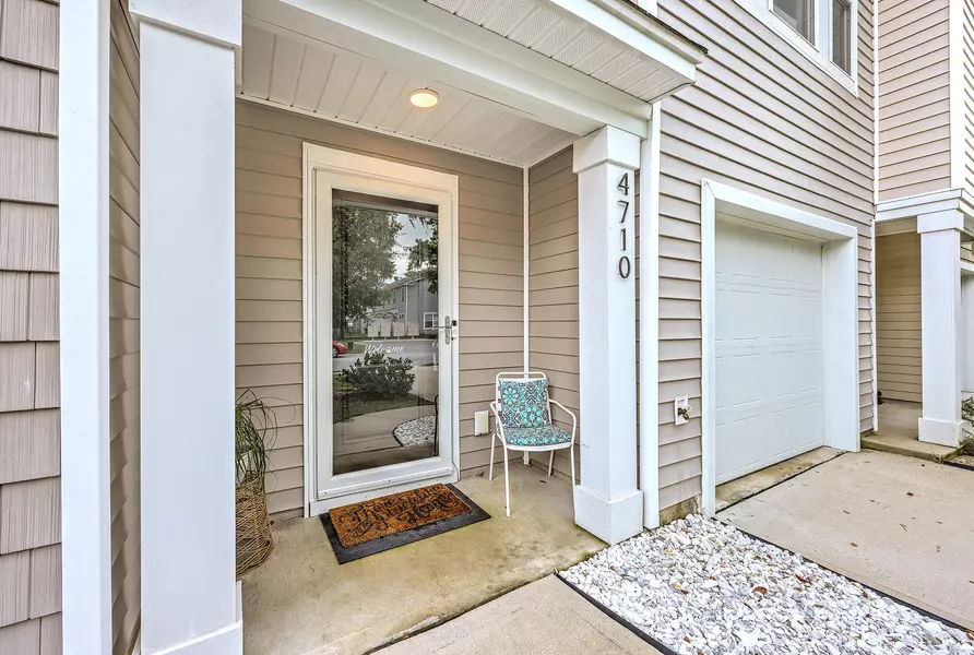 4710 Palm View Cir, North Charleston, SC 29418
