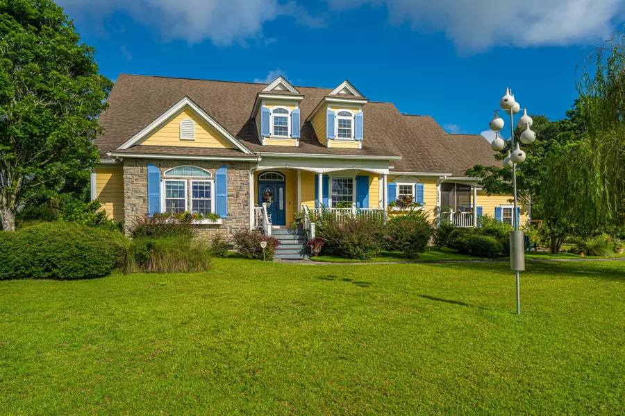 1342 1st Bend Rd, Harleyville, SC 29448