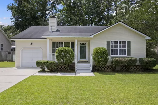 Summerville, SC 29485,207 Amberjack Way