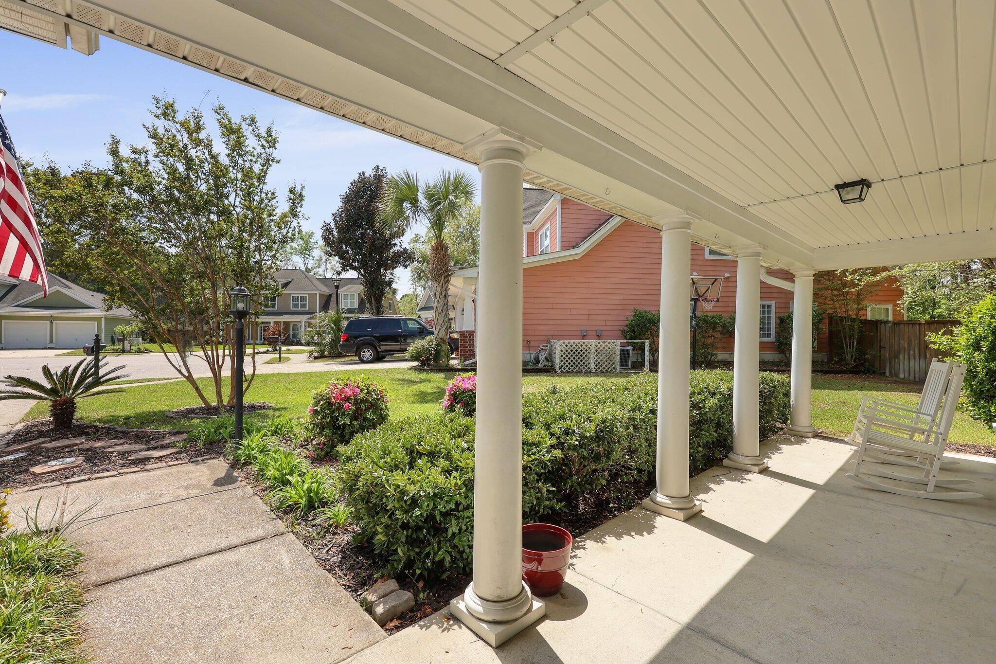 North Charleston, SC 29420,8566 Royal Palm Ln