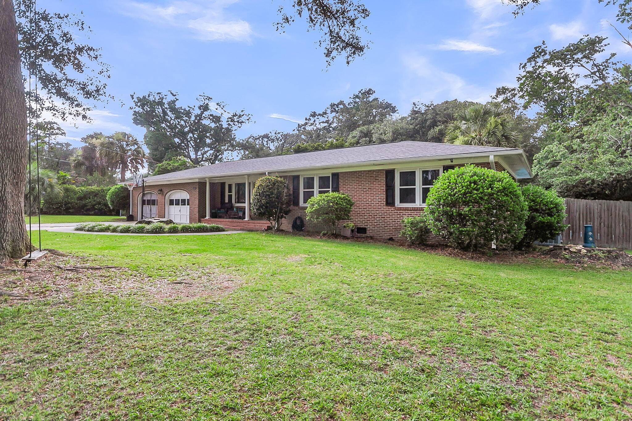 Summerville, SC 29485,207 Harter Dr