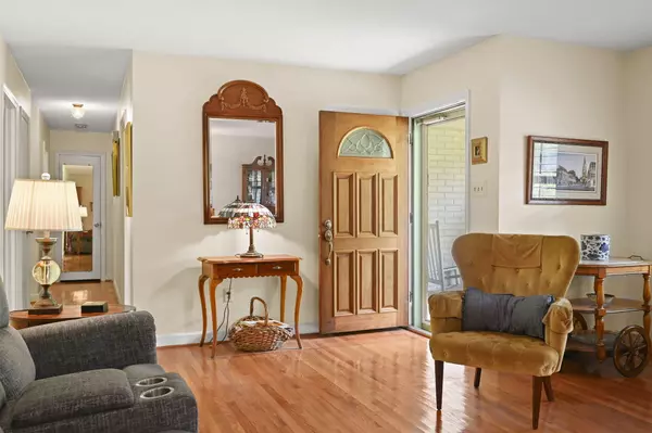 Hanahan, SC 29410,6011 Ridgecrest Ave