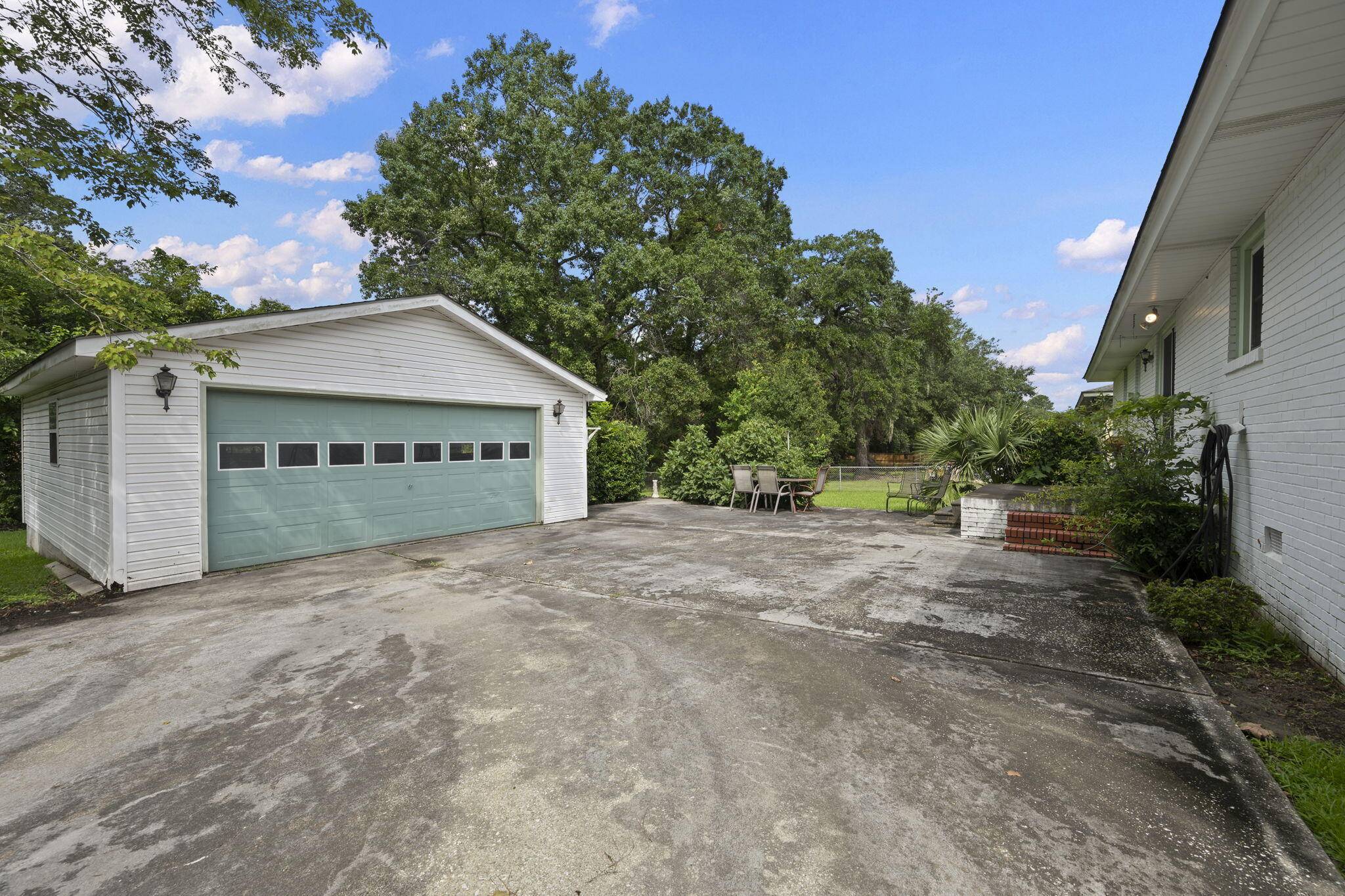 Hanahan, SC 29410,6011 Ridgecrest Ave