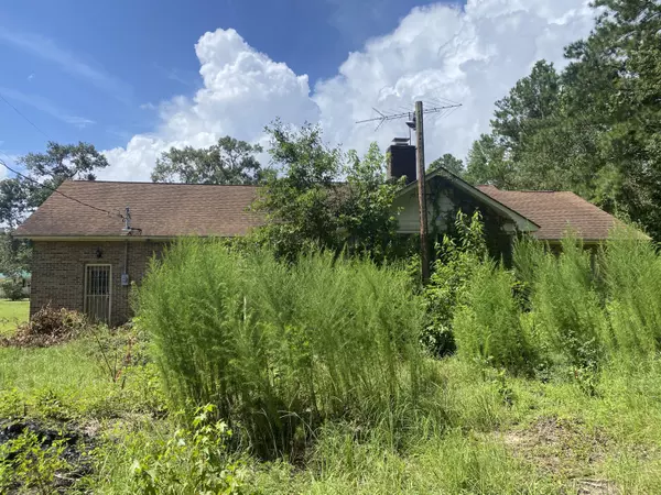 Eutawville, SC 29048,299 Broughton Dr