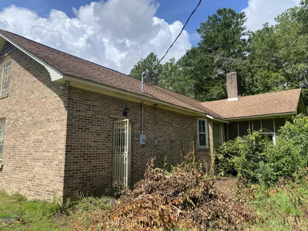 Eutawville, SC 29048,299 Broughton Dr