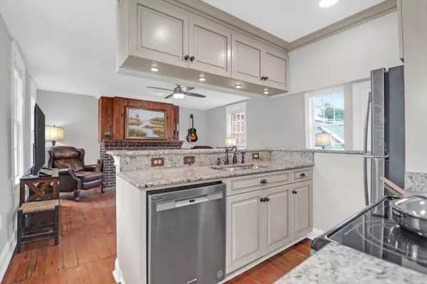Charleston, SC 29401,62 Montagu St #B