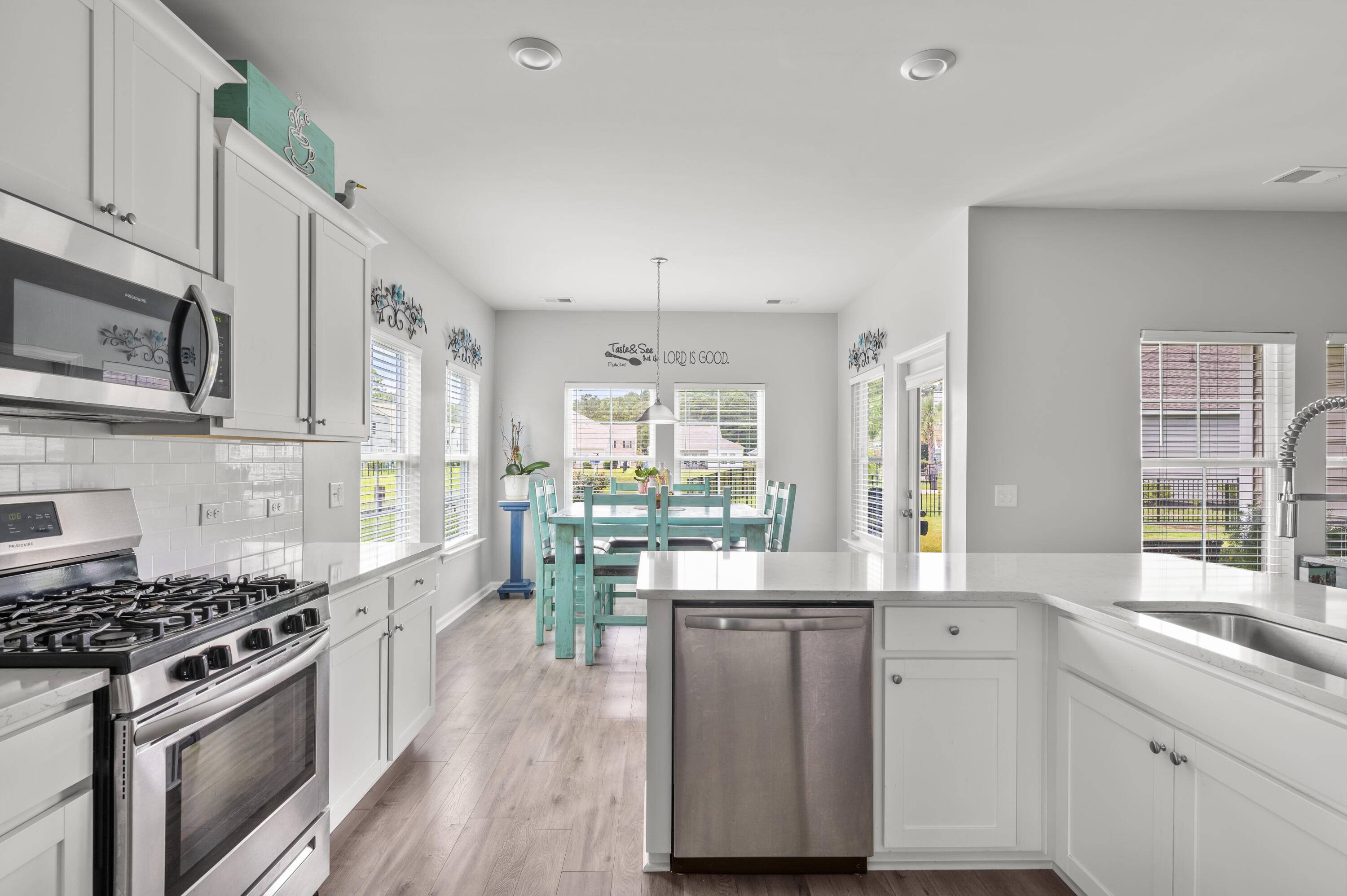Johns Island, SC 29455,5006 Catfish Loop