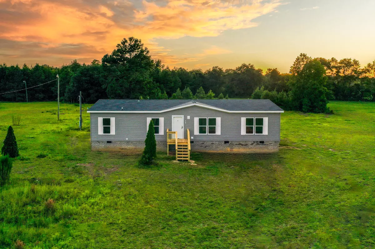 Bowman, SC 29018,201 Grassy Ln