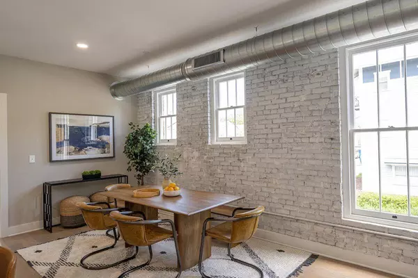 Charleston, SC 29403,70 Carolina St #201