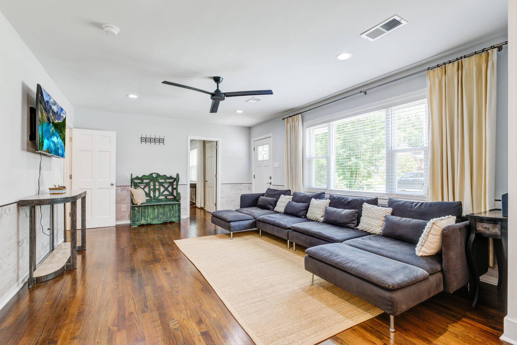 5043 Victoria Ave, North Charleston, SC 29405