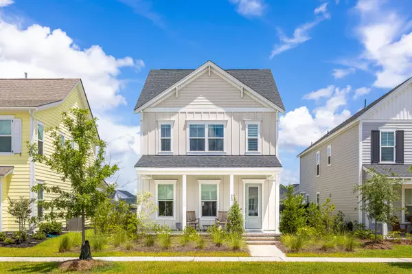 680 Blueway Ave, Summerville, SC 29486