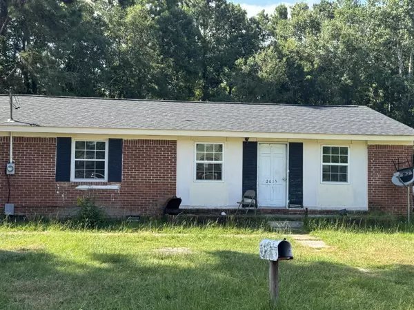2015 Atlantic Ave, Orangeburg, SC 29115
