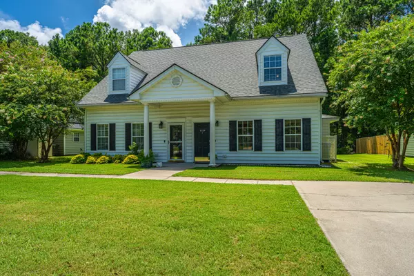 2220 Kings Gate Ln, Mount Pleasant, SC 29466