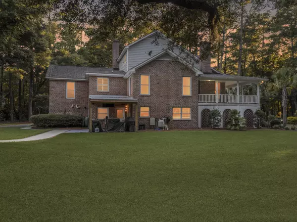 Summerville, SC 29483,102 Flud St