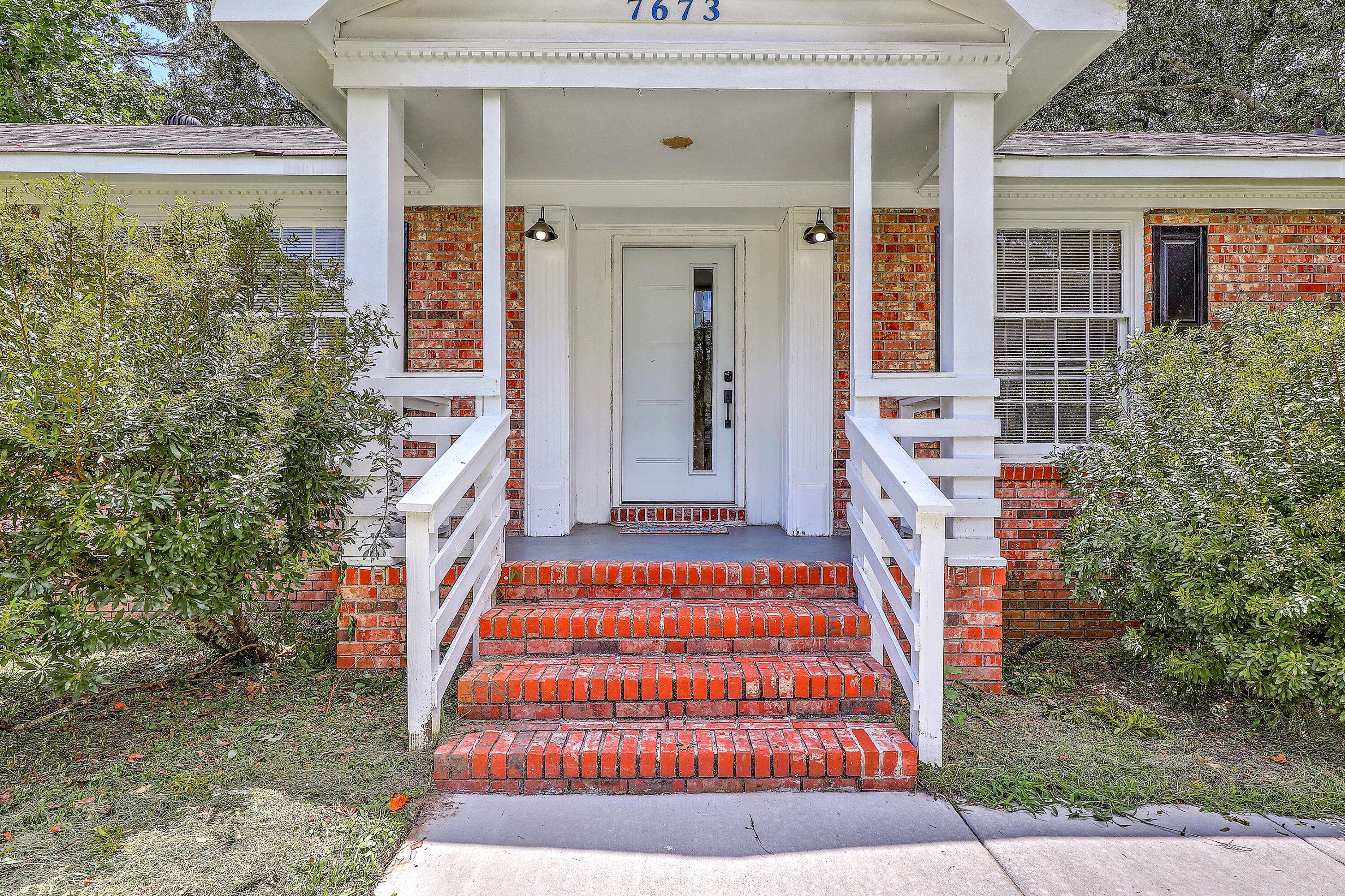 North Charleston, SC 29420,7673 Hillandale Rd
