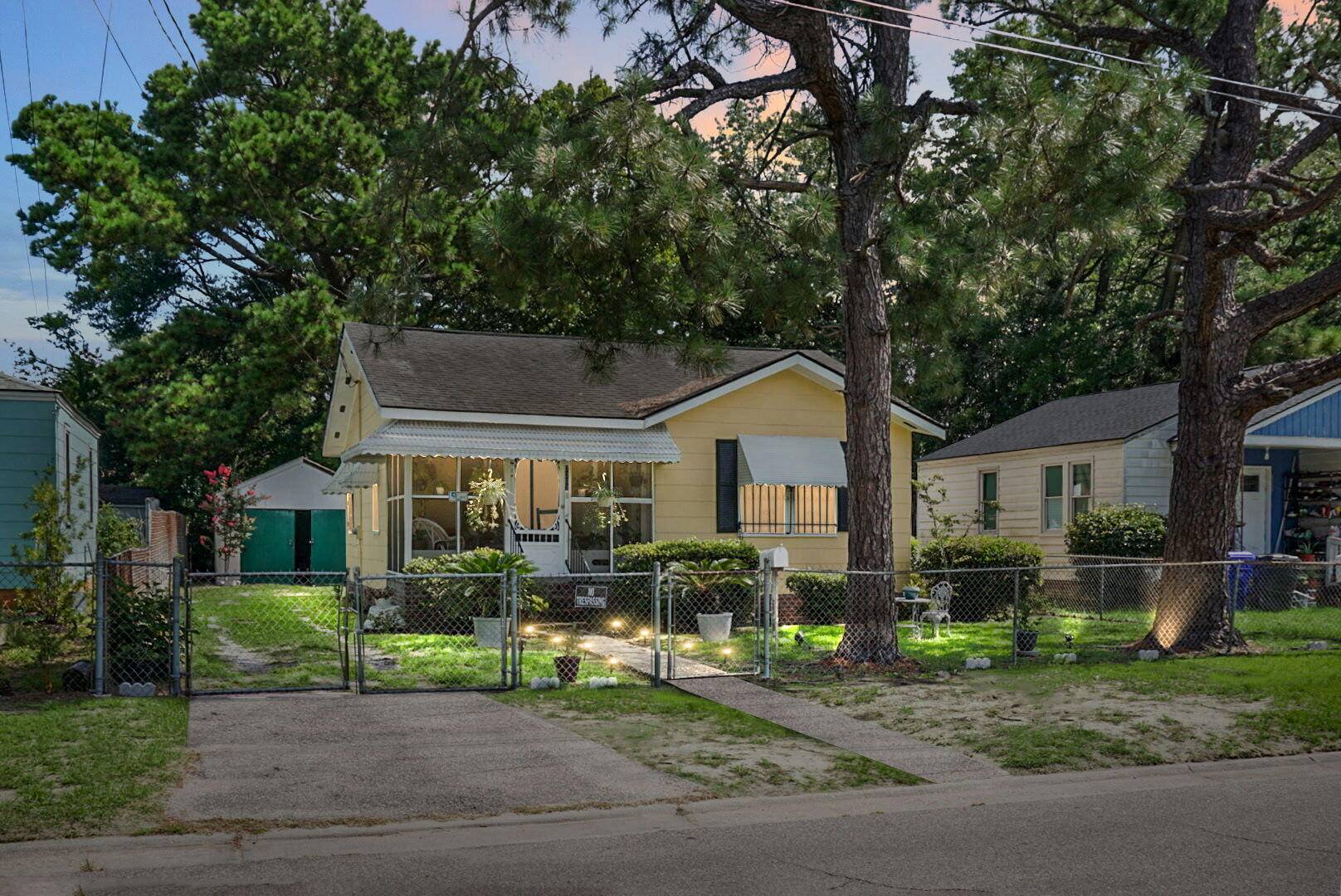 2203 Suffolk St, Charleston, SC 29405