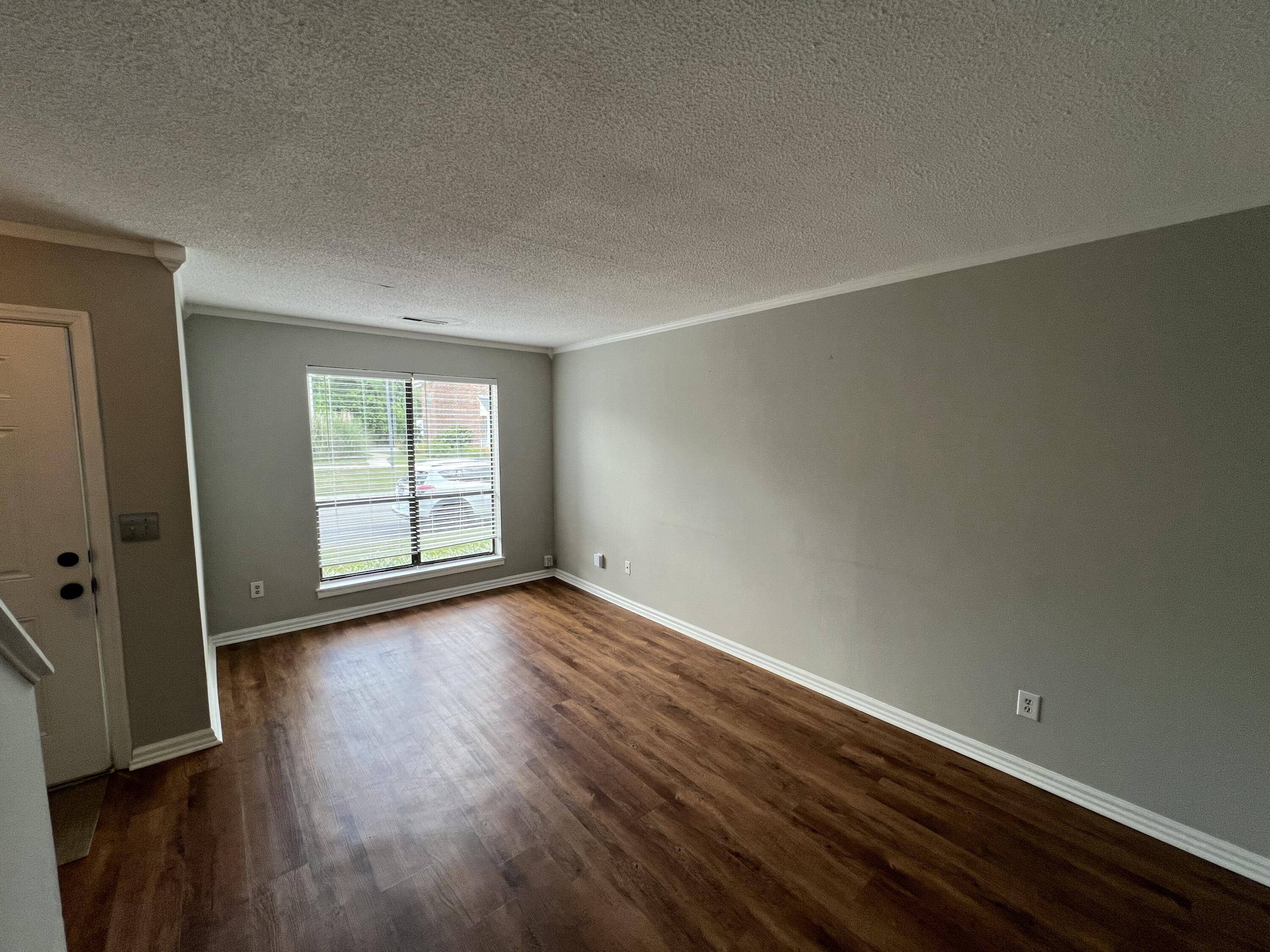 Charleston, SC 29412,1421 Dove Run Dr #B