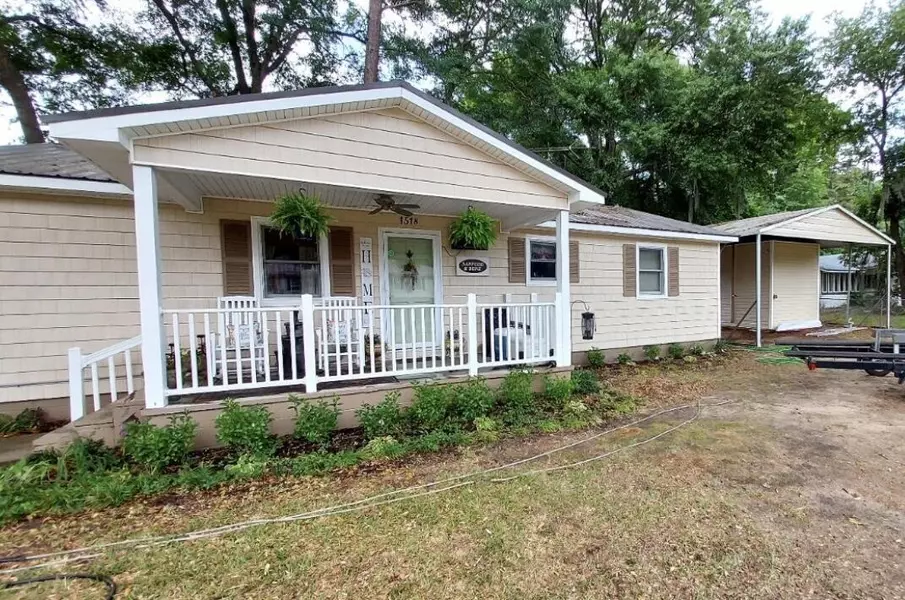 1518 Scott Lake Rd, Summerton, SC 29148