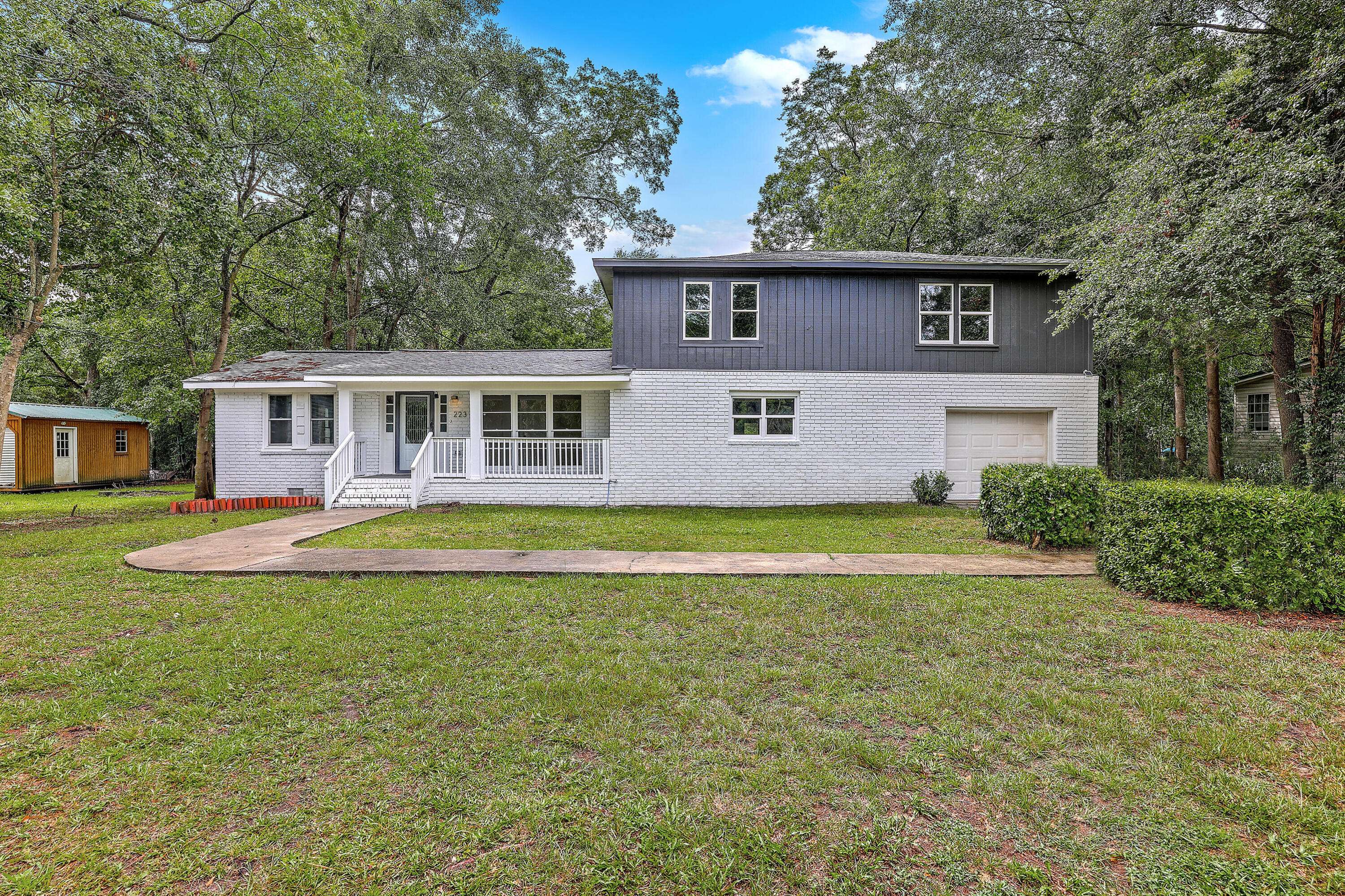 Saint George, SC 29477,223 N Metts St